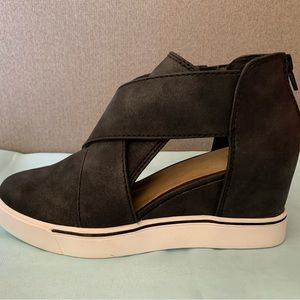 Maurices peekaboo wedges